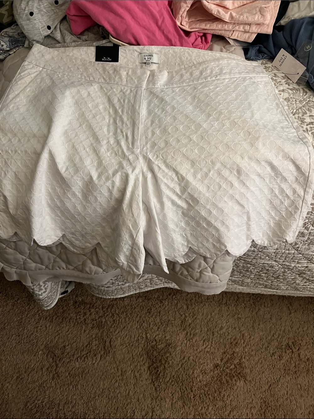 crown & ivy White Quilted Scalloped Hem Shorts